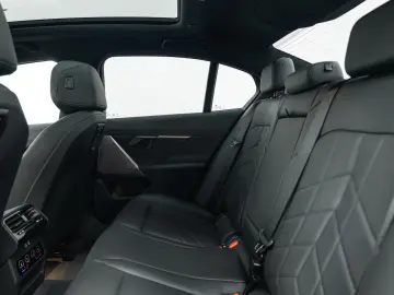 BMW 530e M Sport Pano