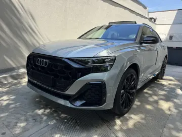 Audi Q8 Sline DISTRONIC STOCK