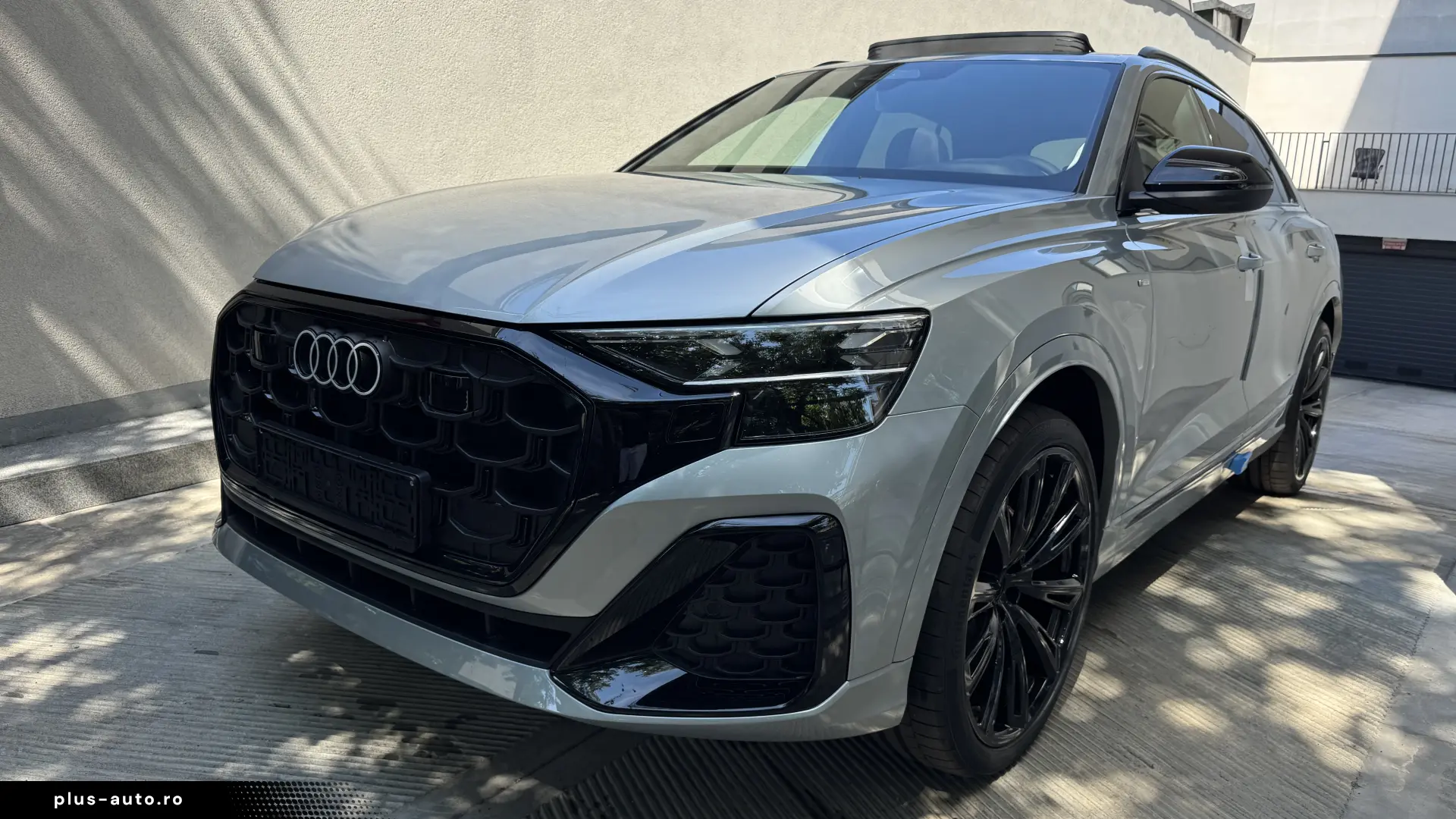 Audi Q8 Sline DISTRONIC STOCK