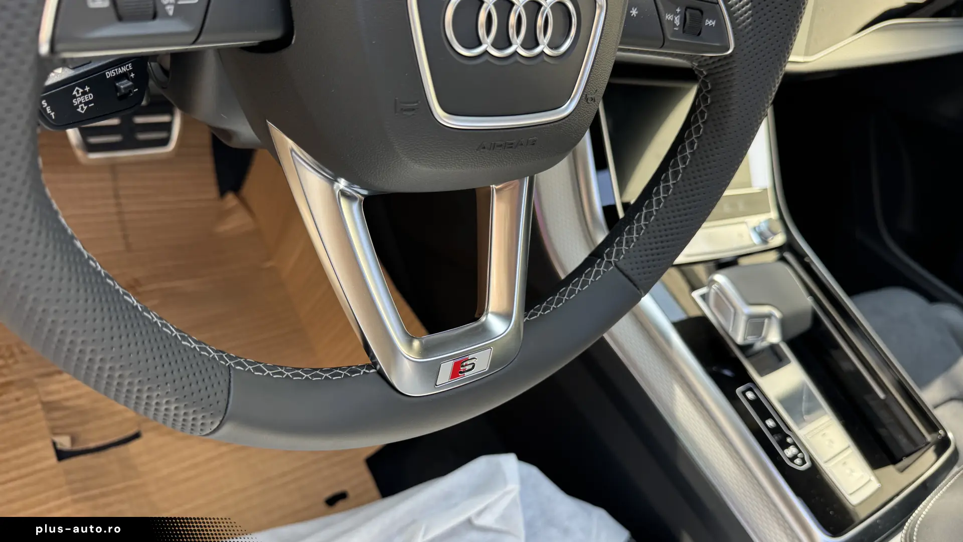 Audi Q8 Sline DISTRONIC STOCK