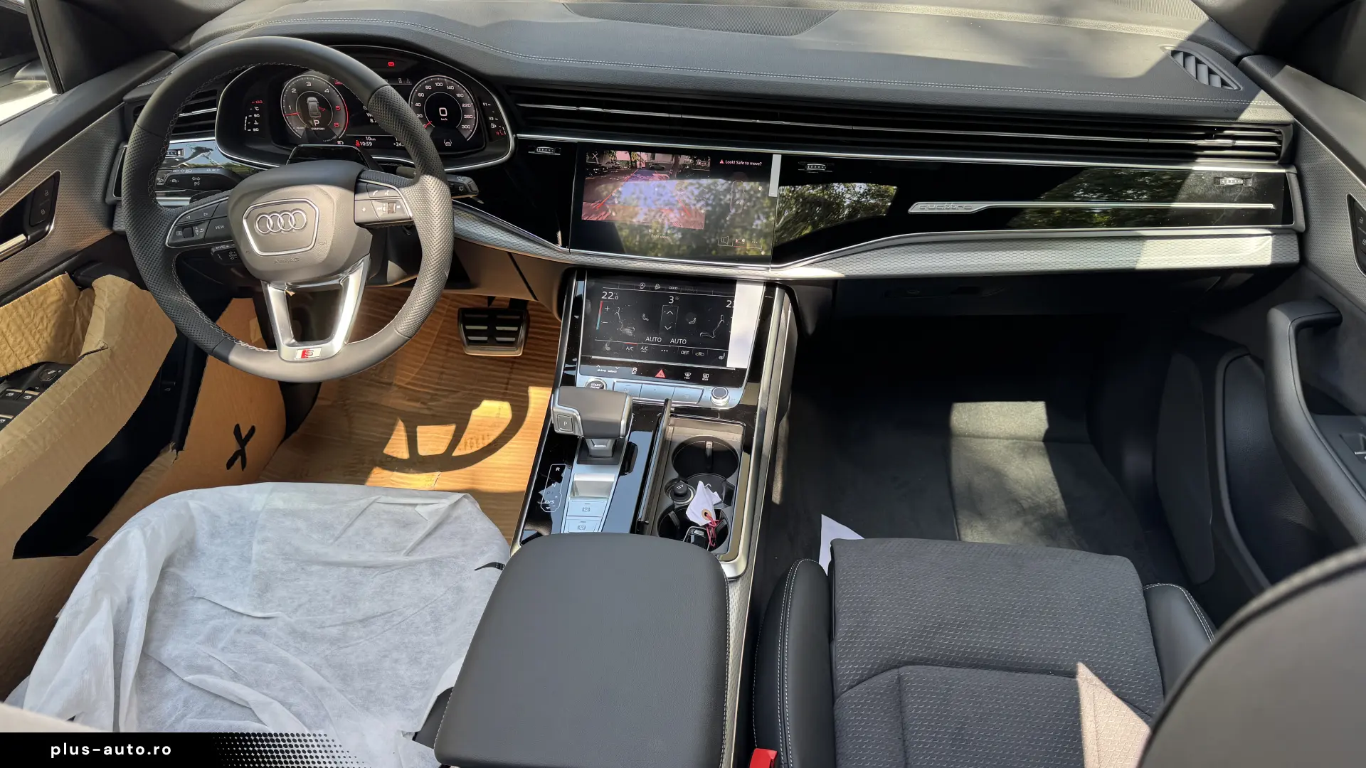 Audi Q8 Sline DISTRONIC STOCK