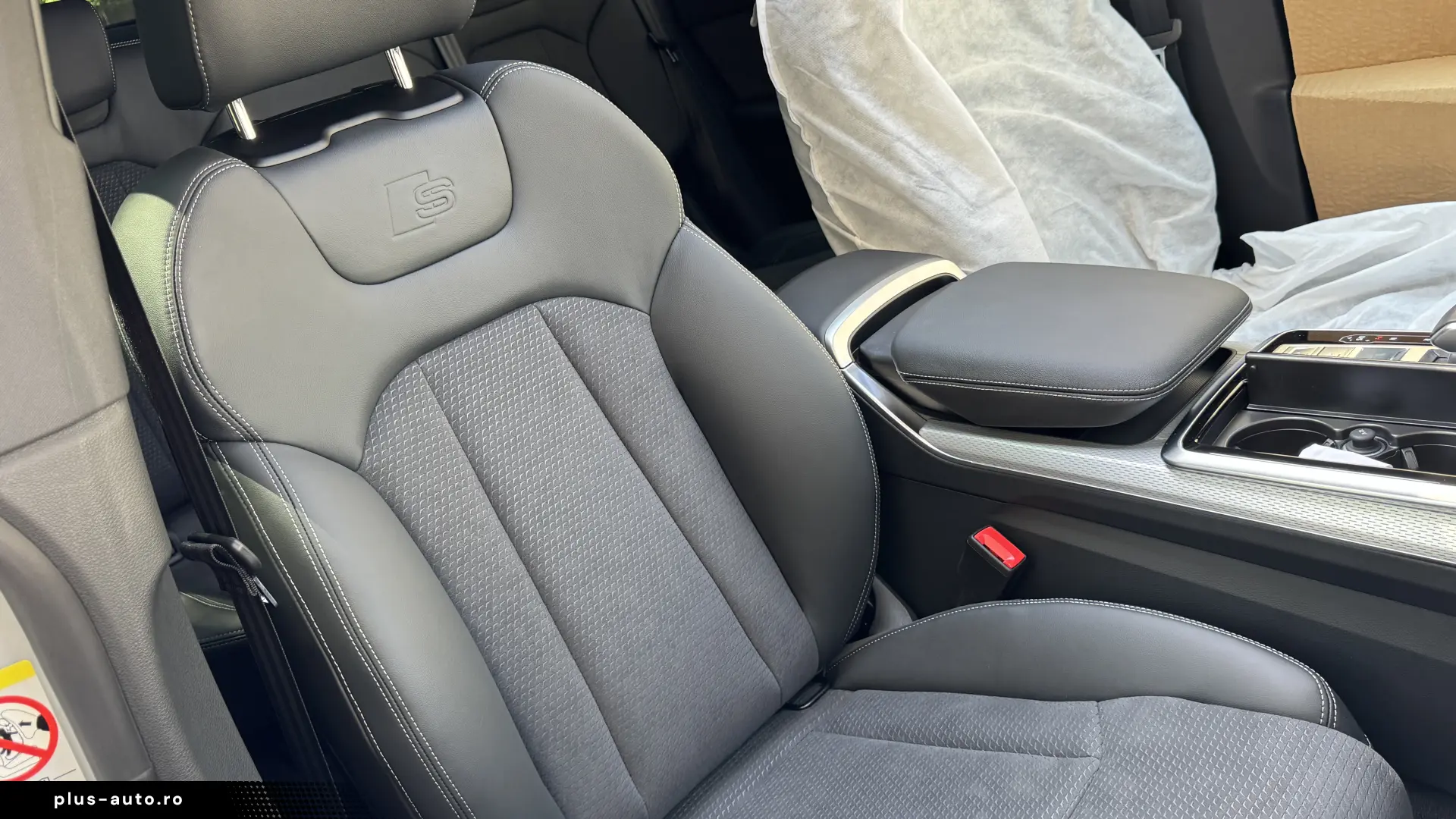 Audi Q8 Sline DISTRONIC STOCK