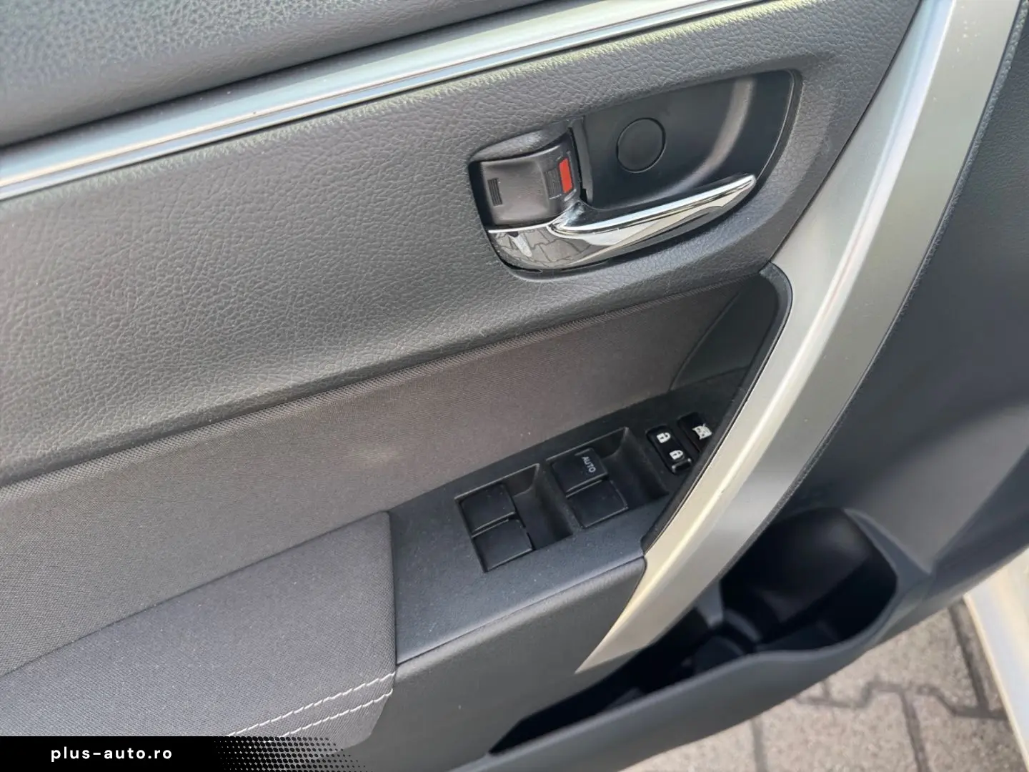 TOYOTA Corolla 1.6 Multidrive-S Edition  Kamera SHZ PDC