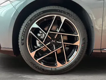 XPENG P7  RWD Long Range