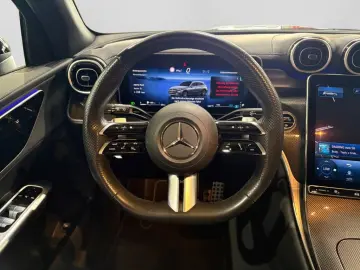 MERCEDES-BENZ GLC 200 4M AMG NIGHT DISTR DIGILIGHT