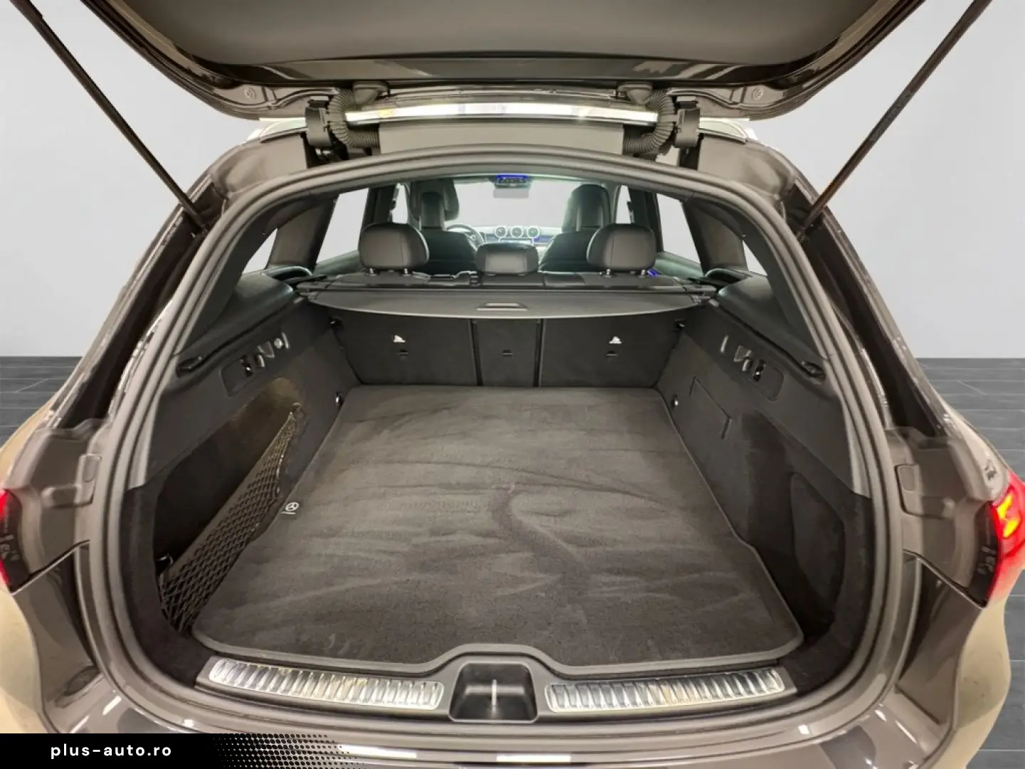 MERCEDES-BENZ GLC 200 4M AMG NIGHT DISTR