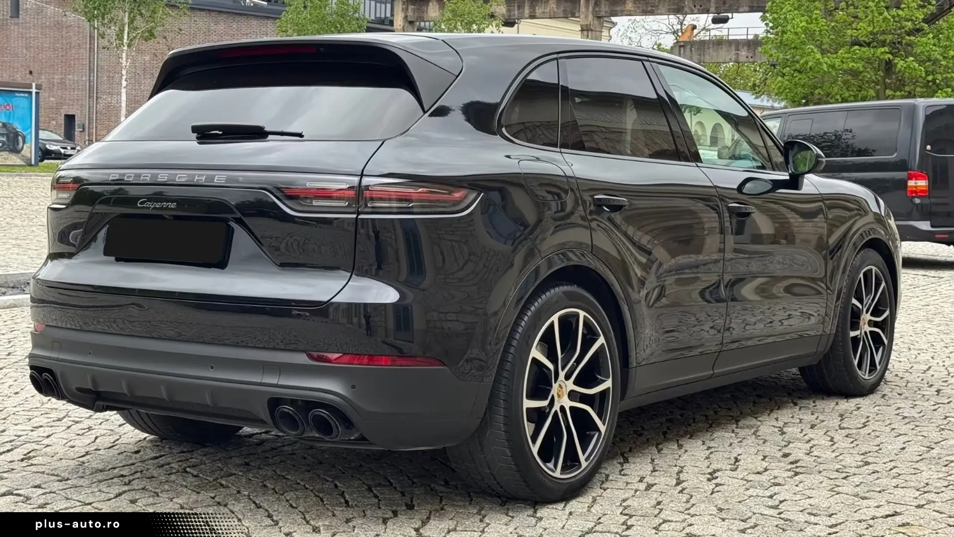 Porsche Cayenne Platinum Edition Bose   Finanțare Leasing
