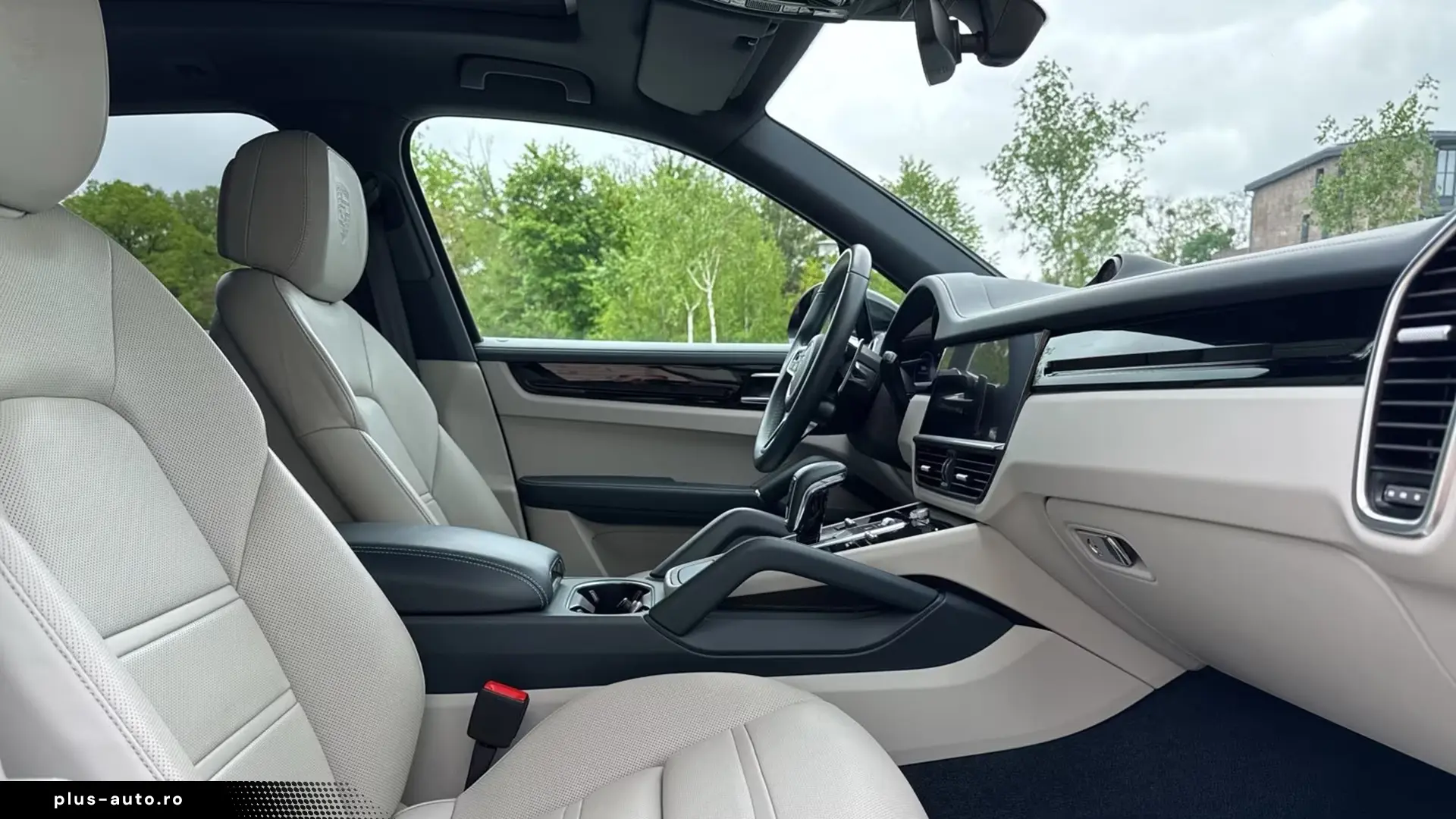 Porsche Cayenne Platinum Edition Bose   Finanțare Leasing