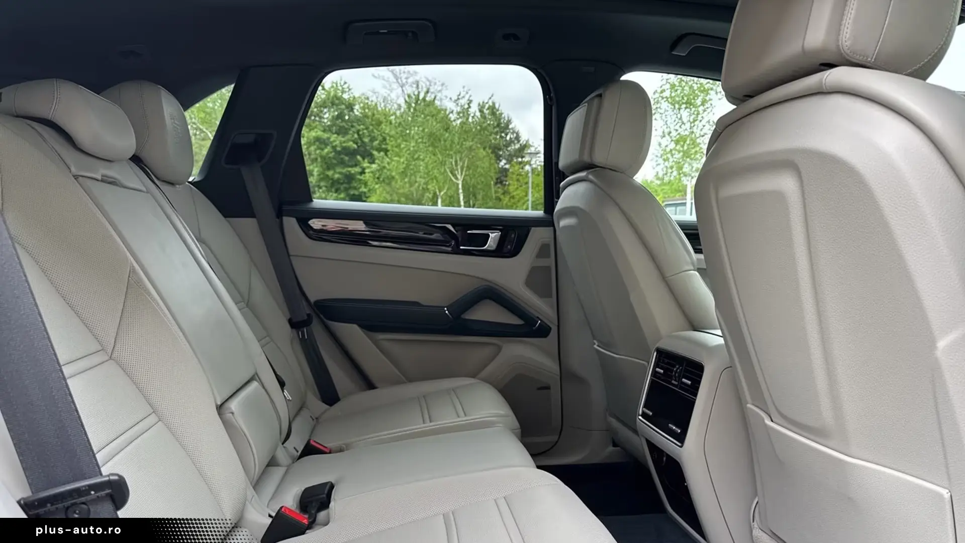 Porsche Cayenne Platinum Edition Bose   Finanțare Leasing