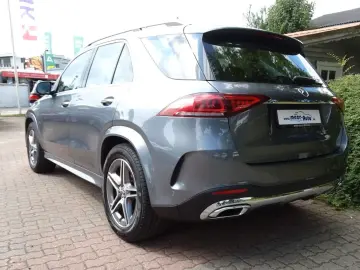 MERCEDES-BENZ GLE 400 d 4Matic AMG AHK LUFT PANO SHZ RFK LED