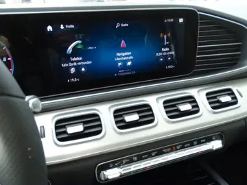 MERCEDES-BENZ GLE 400 d 4Matic AMG AHK LUFT PANO SHZ RFK LED