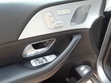 MERCEDES-BENZ GLE 400 d 4Matic AMG AHK LUFT PANO SHZ RFK LED
