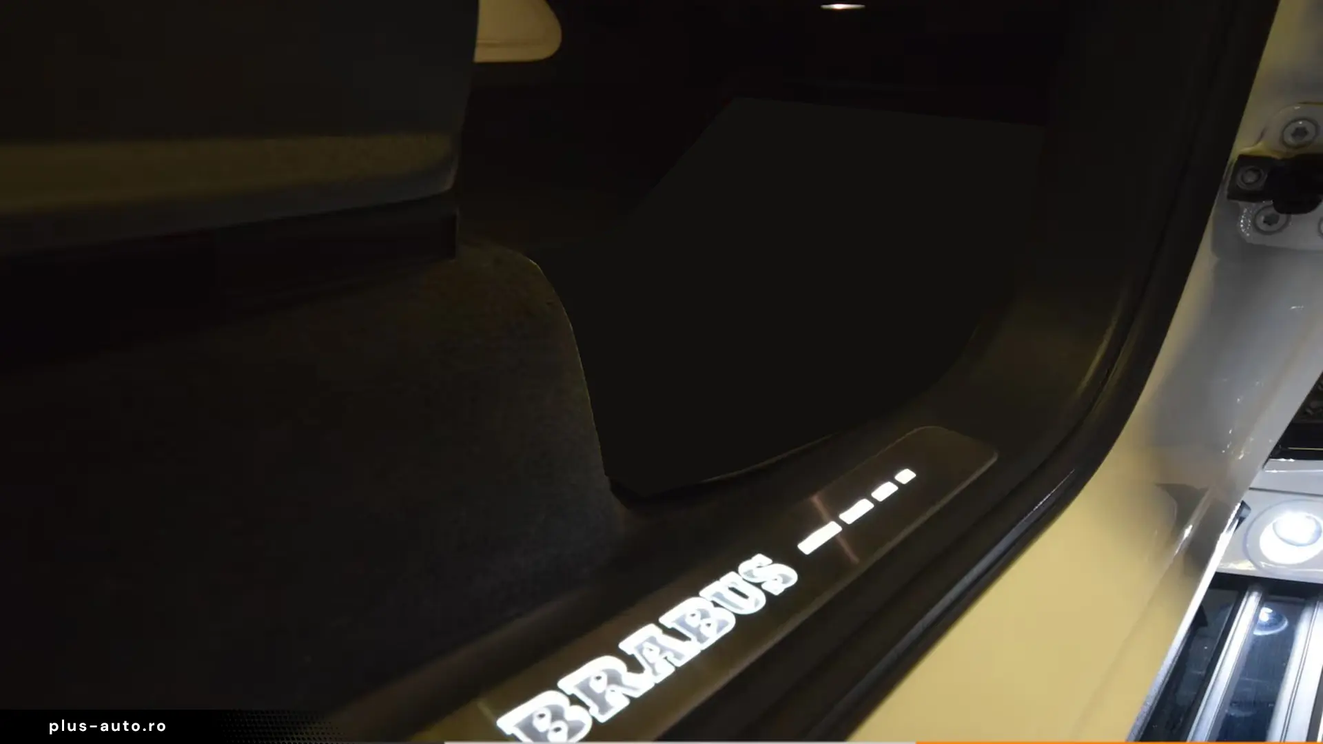 Mercedes-Benz G 63 AMG BRABUS 800   Finanțare Leasing