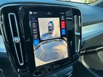 Volvo XC40 B4 DKG ULTRA DARK