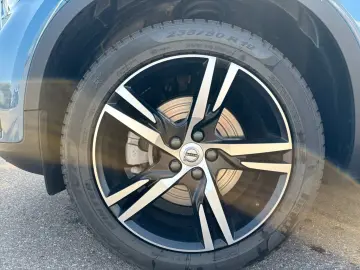 Volvo XC 40 2WD Plus Dark