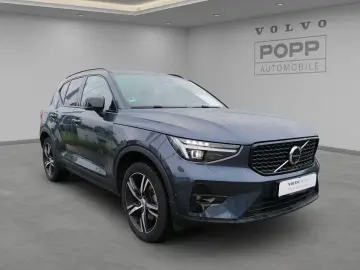Volvo XC40 B4 FWD Plus Dark ACC 360