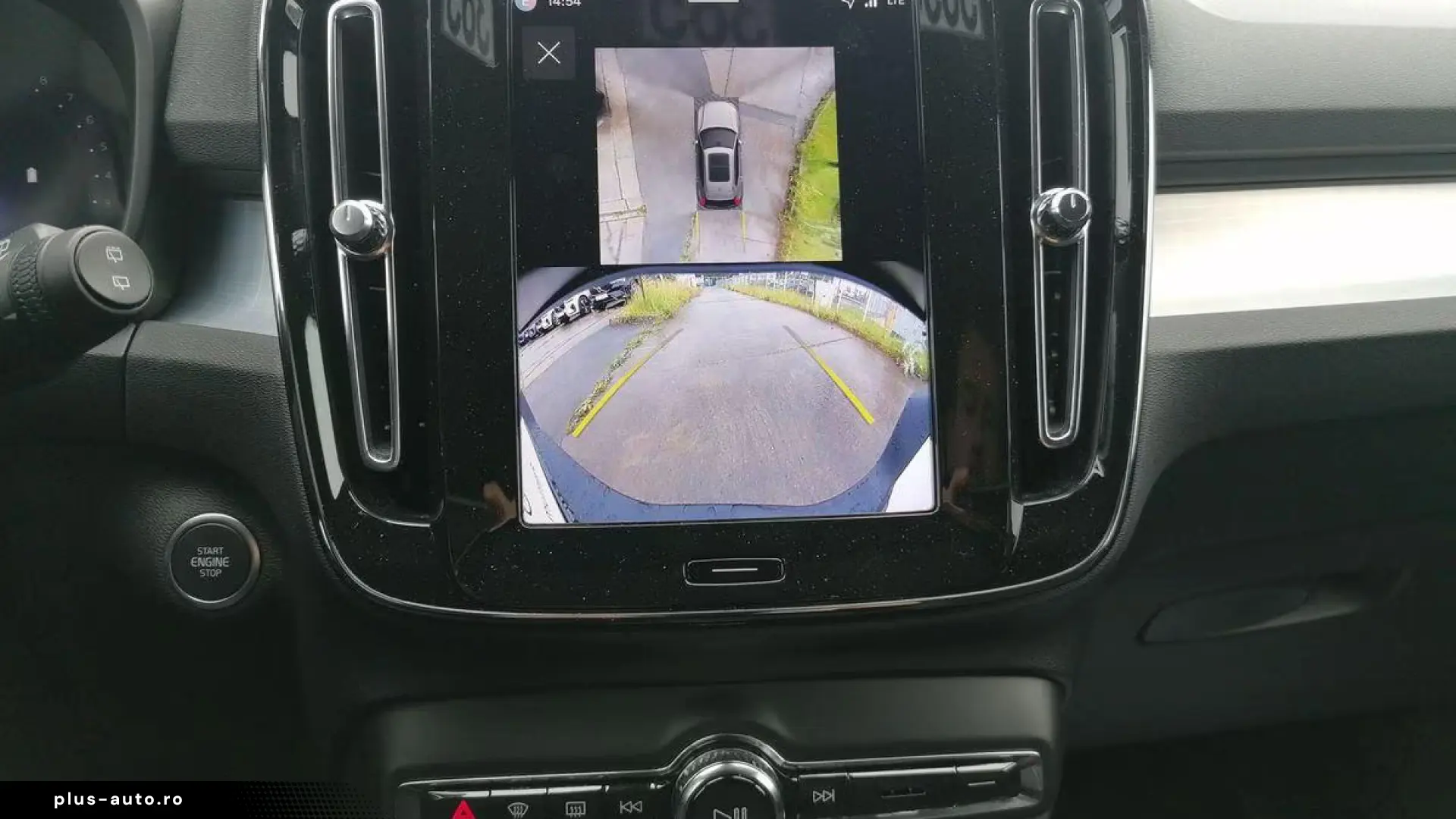 Volvo XC40 B4 FWD Plus Dark ACC 360