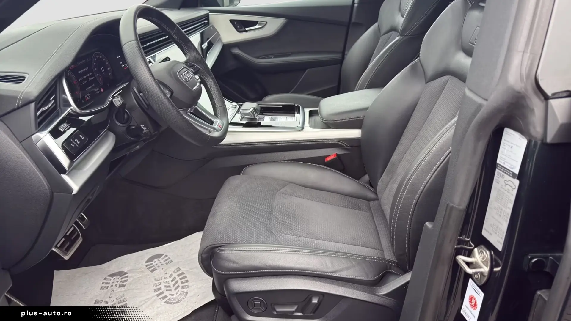Audi Q8 50 TDI Quattro S-Line   Finanțare Leasing