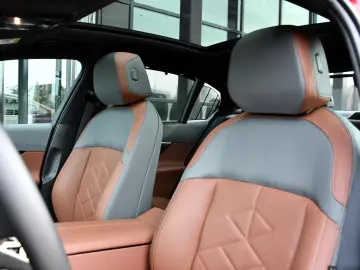 BMW 550e xDrive
