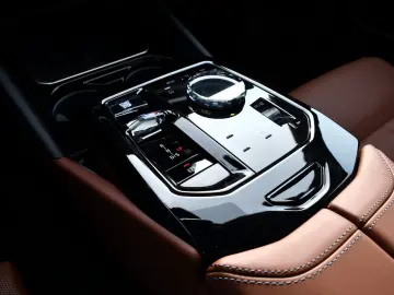 BMW 550e xDrive