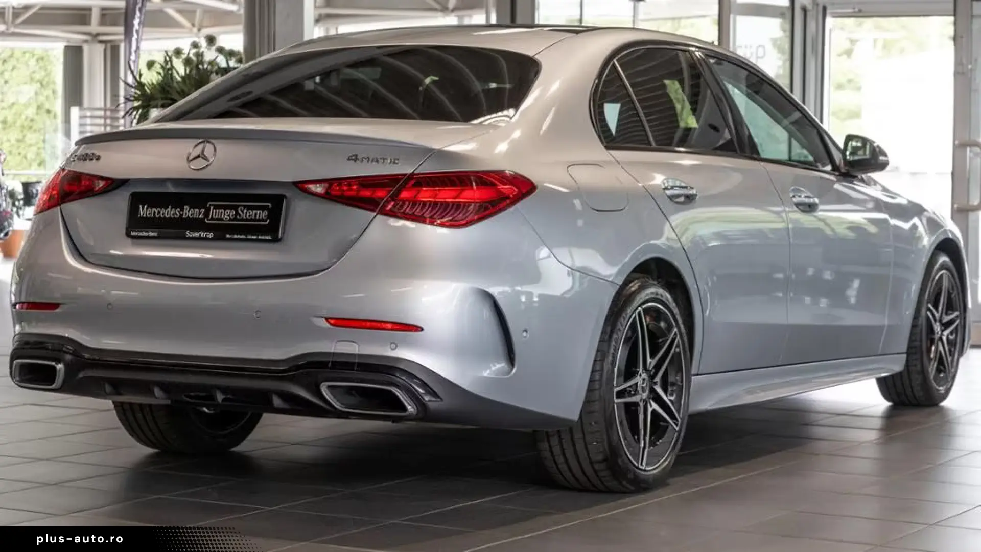 Mercedes-Benz C 400 e 4M   AMG NIGHT MEMO 360