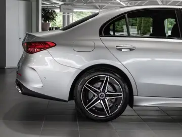 Mercedes-Benz C 400 e 4M   AMG NIGHT MEMO 360