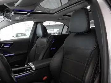 Mercedes-Benz C 400 e 4M   AMG NIGHT MEMO 360