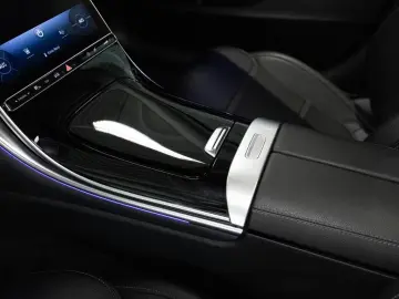 Mercedes-Benz C 400 e 4M   AMG NIGHT MEMO 360