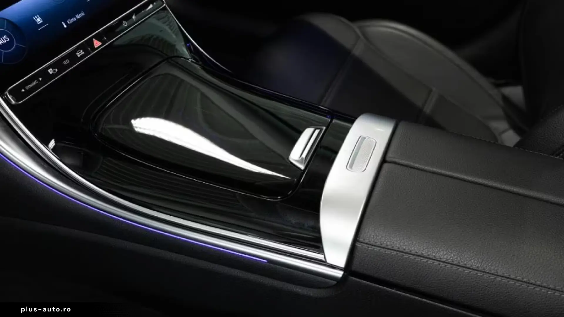 Mercedes-Benz C 400 e 4M   AMG NIGHT MEMO 360