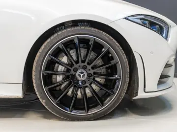 MERCEDES-BENZ CLS 400 d 4M  AMG Night Multibeam Distro Burm