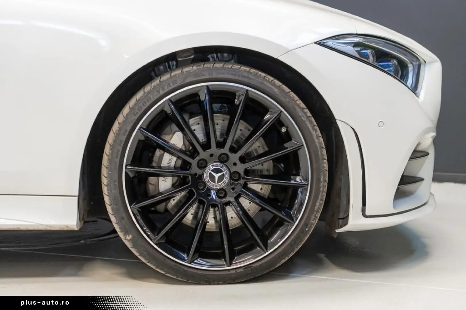 MERCEDES-BENZ CLS 400 d 4M  AMG Night Multibeam Distro Burm