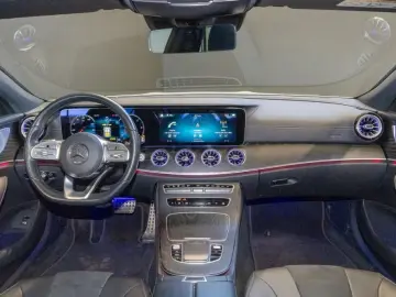 MERCEDES-BENZ CLS 400 d 4M  AMG Night Multibeam Distro Burm