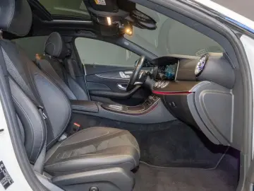 MERCEDES-BENZ CLS 400 d 4M  AMG Night Multibeam Distro Burm