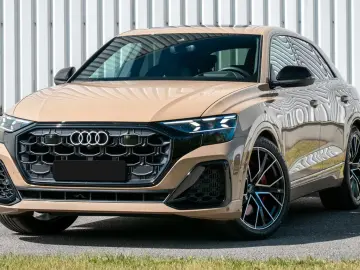 Audi Q8 55 TFSIe Quattro S-Line   Finanțare Leasing