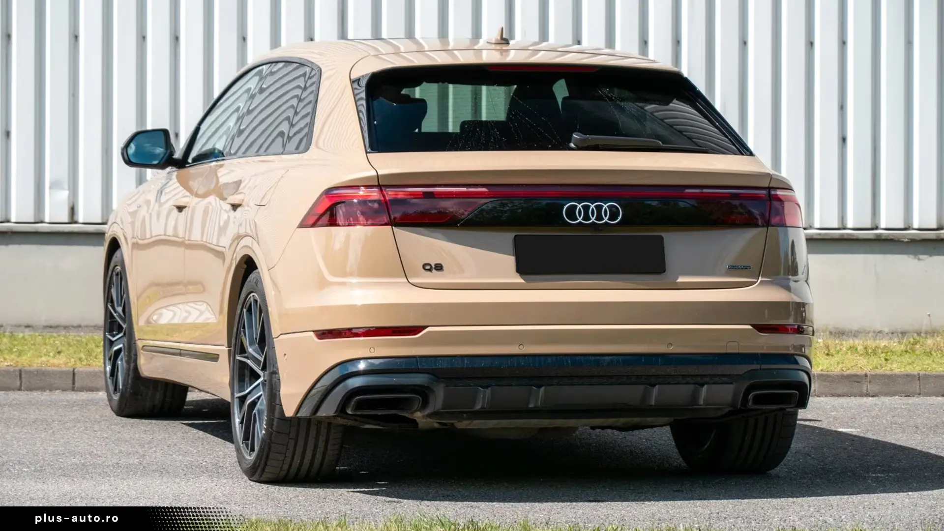 Audi Q8 55 TFSIe Quattro S-Line   Finanțare Leasing