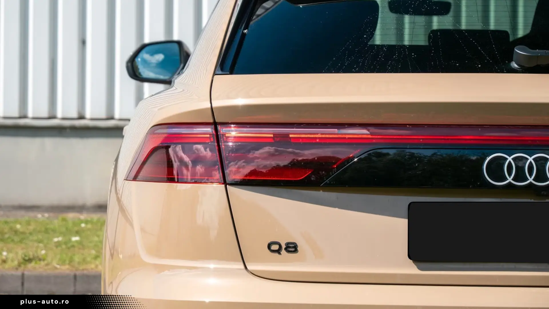 Audi Q8 55 TFSIe Quattro S-Line   Finanțare Leasing