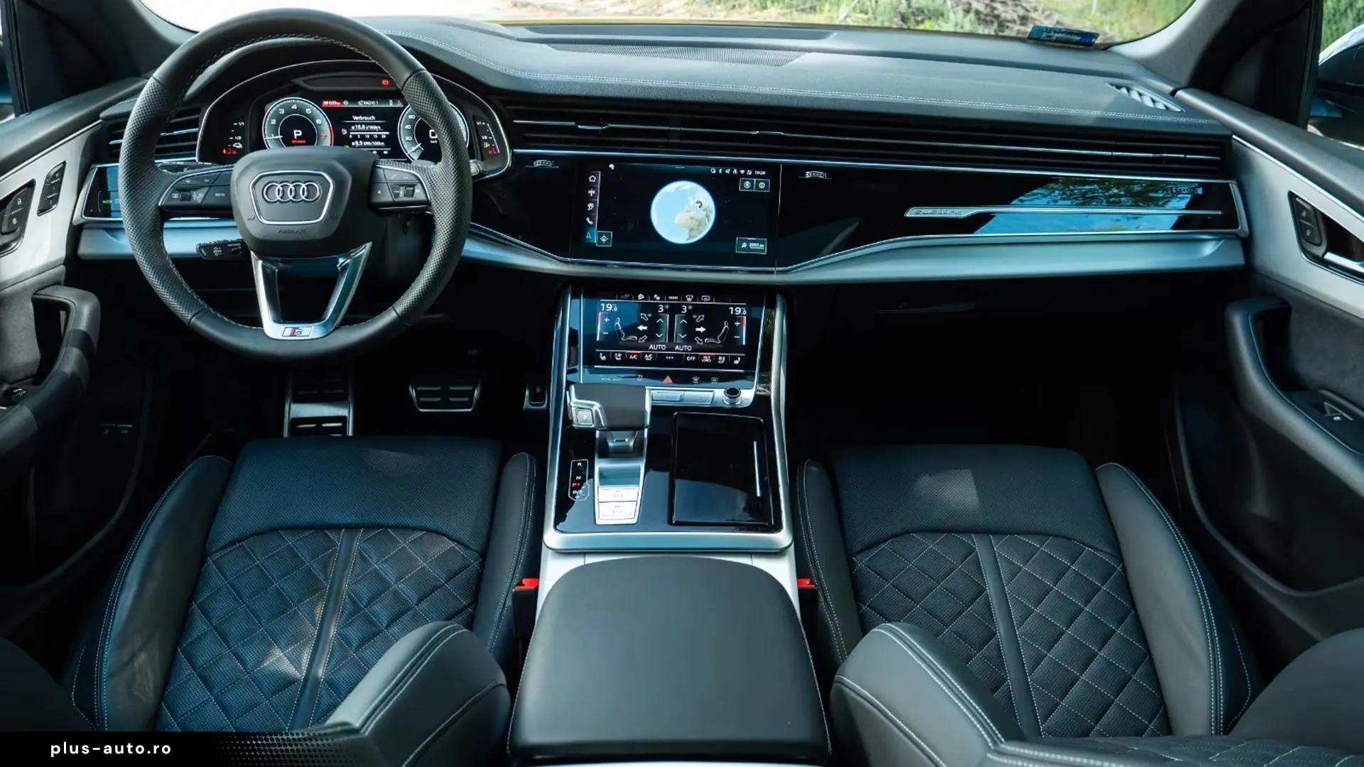 Audi Q8 55 TFSIe Quattro S-Line   Finanțare Leasing