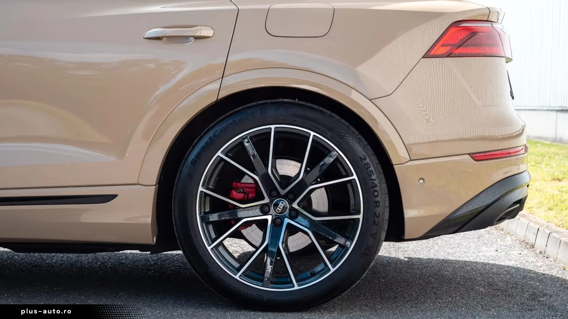 Audi Q8 55 TFSIe Quattro S-Line   Finanțare Leasing