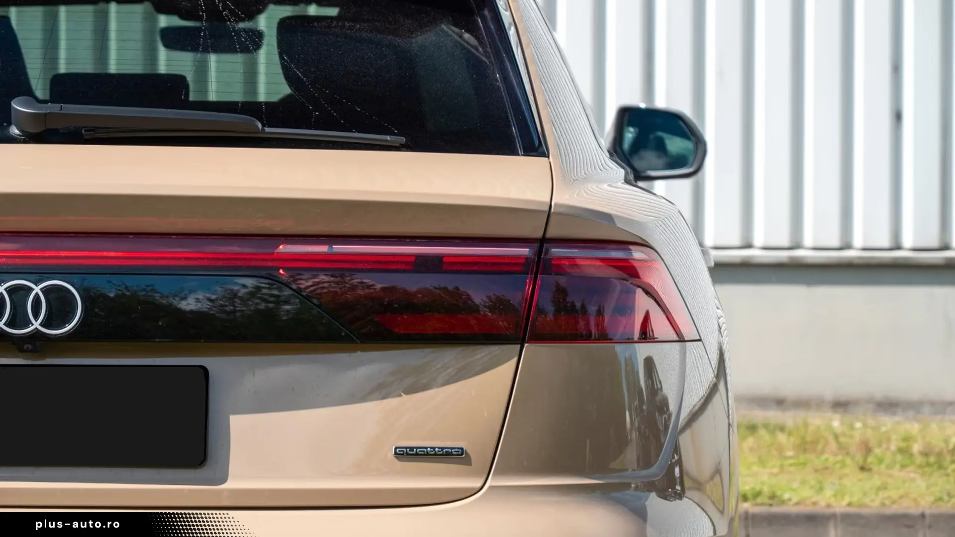 Audi Q8 55 TFSIe Quattro S-Line   Finanțare Leasing