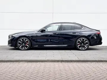 BMW 550e xDrive M Sport Pro Pano