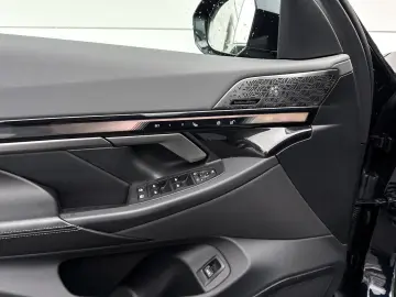 BMW 550e xDrive M Sport Pro Pano