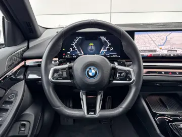BMW 550e xDrive M Sport Pro Pano