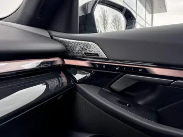 BMW 550e xDrive M Sport Pro Pano
