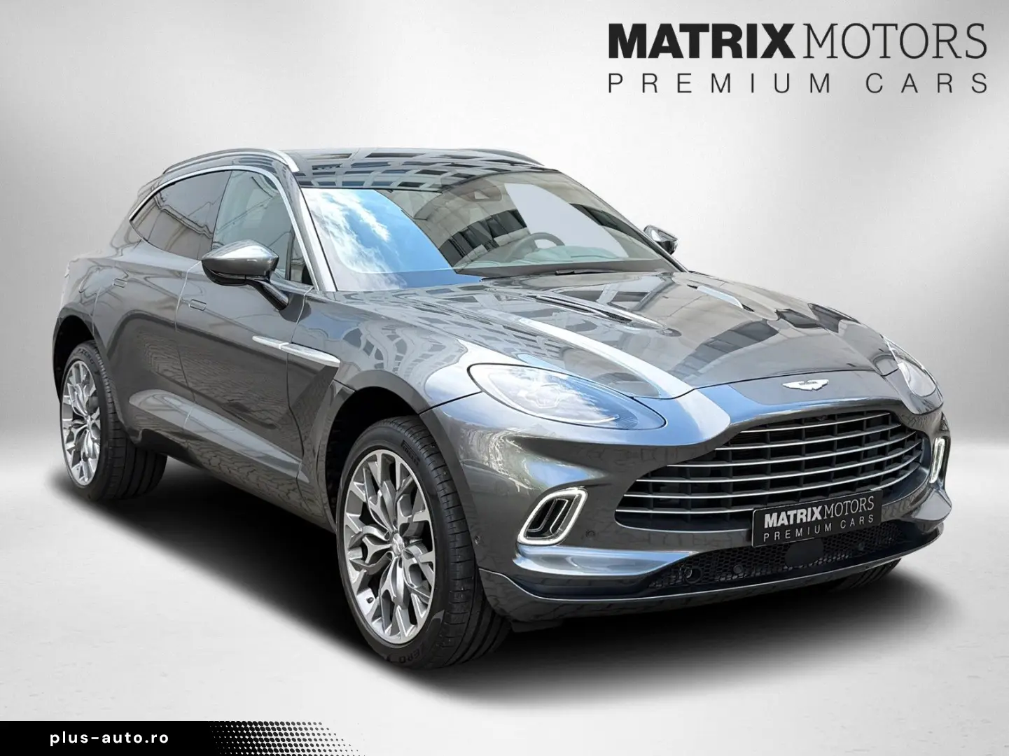 ASTON MARTIN DBX NEWSERVICE Panorama Premium AudioSystem