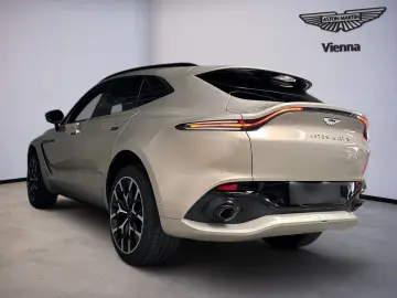 ASTON MARTIN DBX 4.0 V8