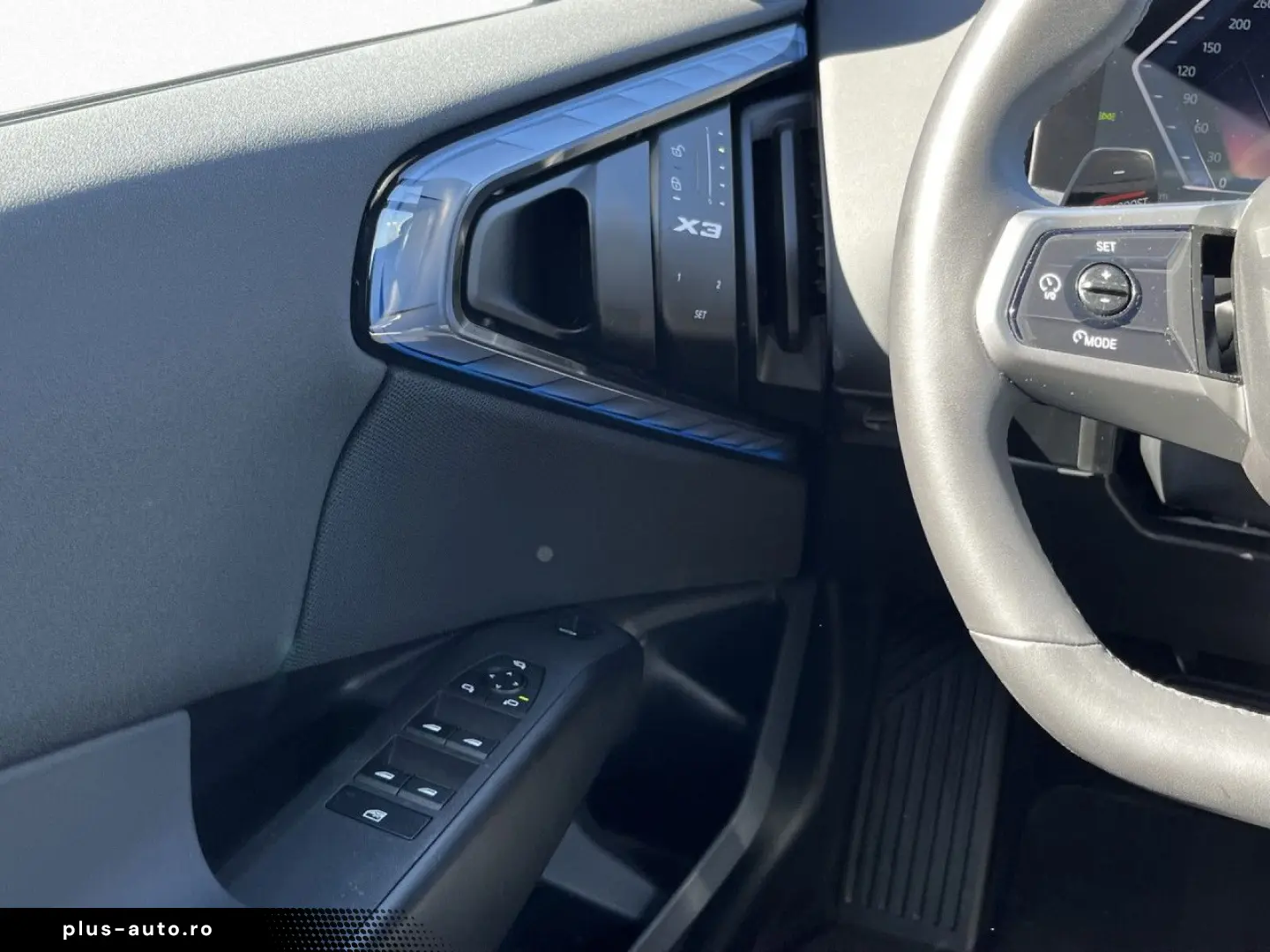 BMW X3 20d xDr MSpo IconicGlow 360 AdaptiveSusp Keyless HUD