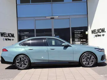 BMW 550e xDrive M Sport Pano