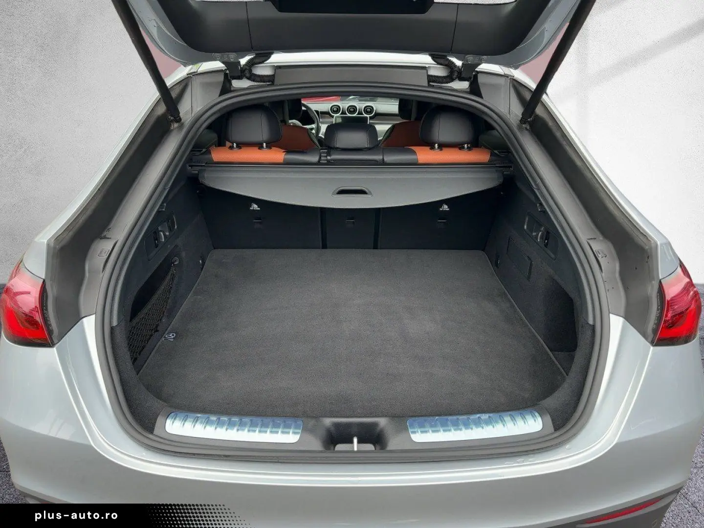 MERCEDES-BENZ GLC 200 4M CoupE 360