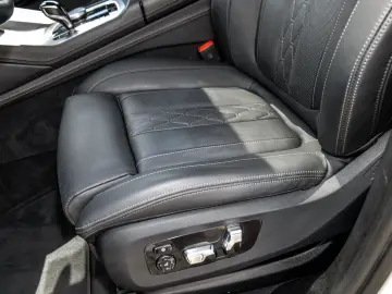 BMW X6 xDr30d MSpo Massage Ventil 360 H&K IconicGlow Merino
