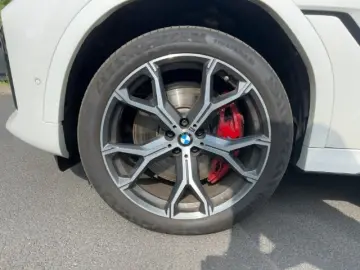 BMW X6 xDr40d MSpo Bowers Massage Ventil 360 IcGlow DispKey
